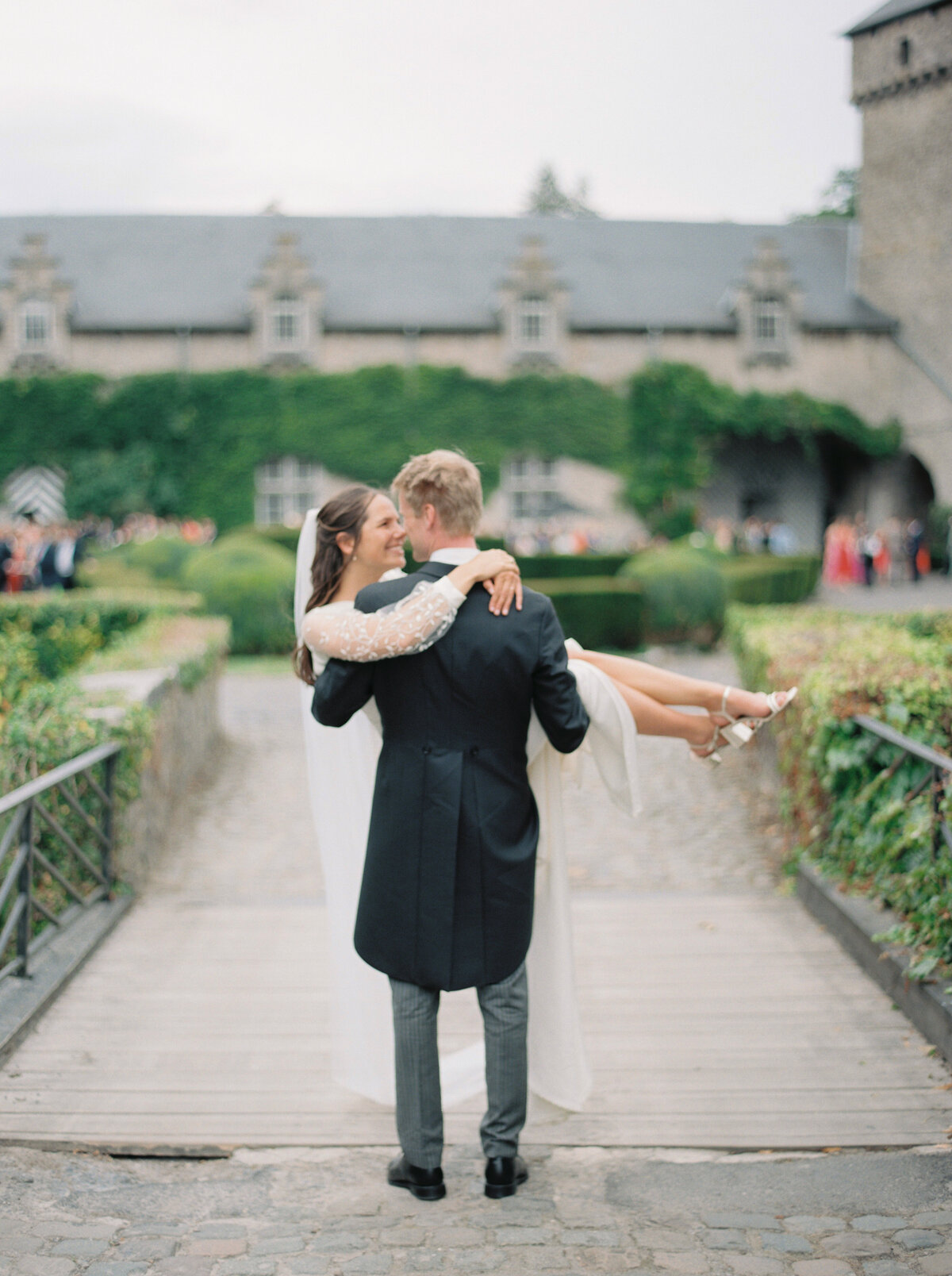 183-Olivia_Poncelet-Film-Photographer-Mariage-Chateau-de-la-Rocq-RH-WEB-72
