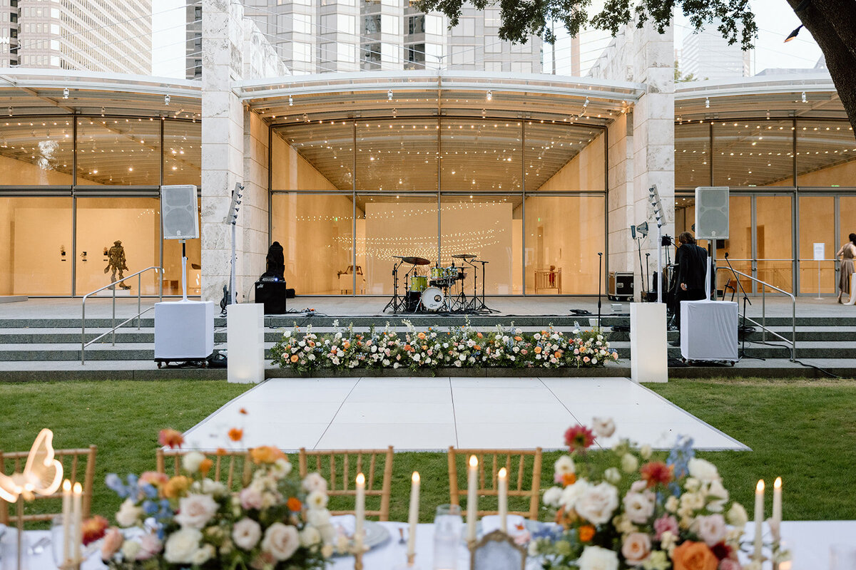 alexa + alex - nasher sculpture center - portraits_ cocktail hour_ + reception - jaycee quinn photography-38