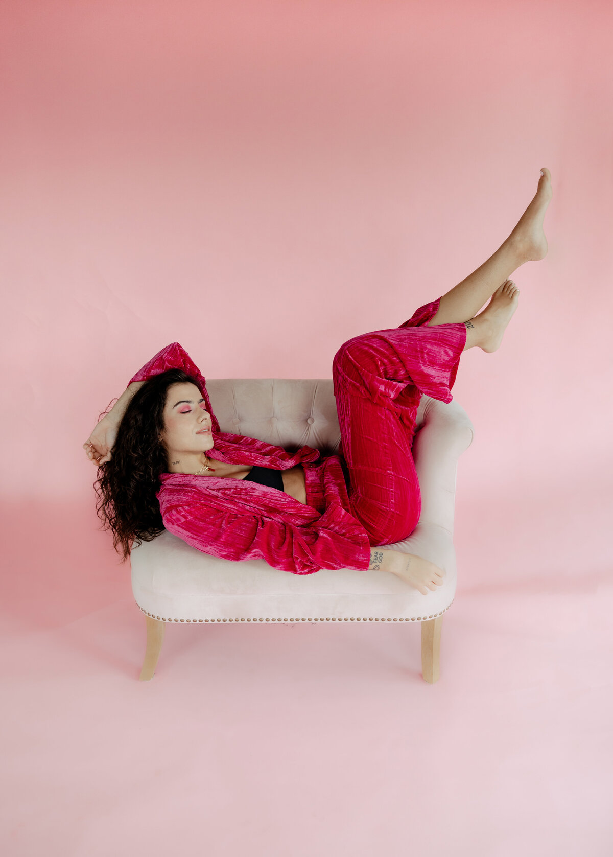 pink-studio-session-monochromatic-64