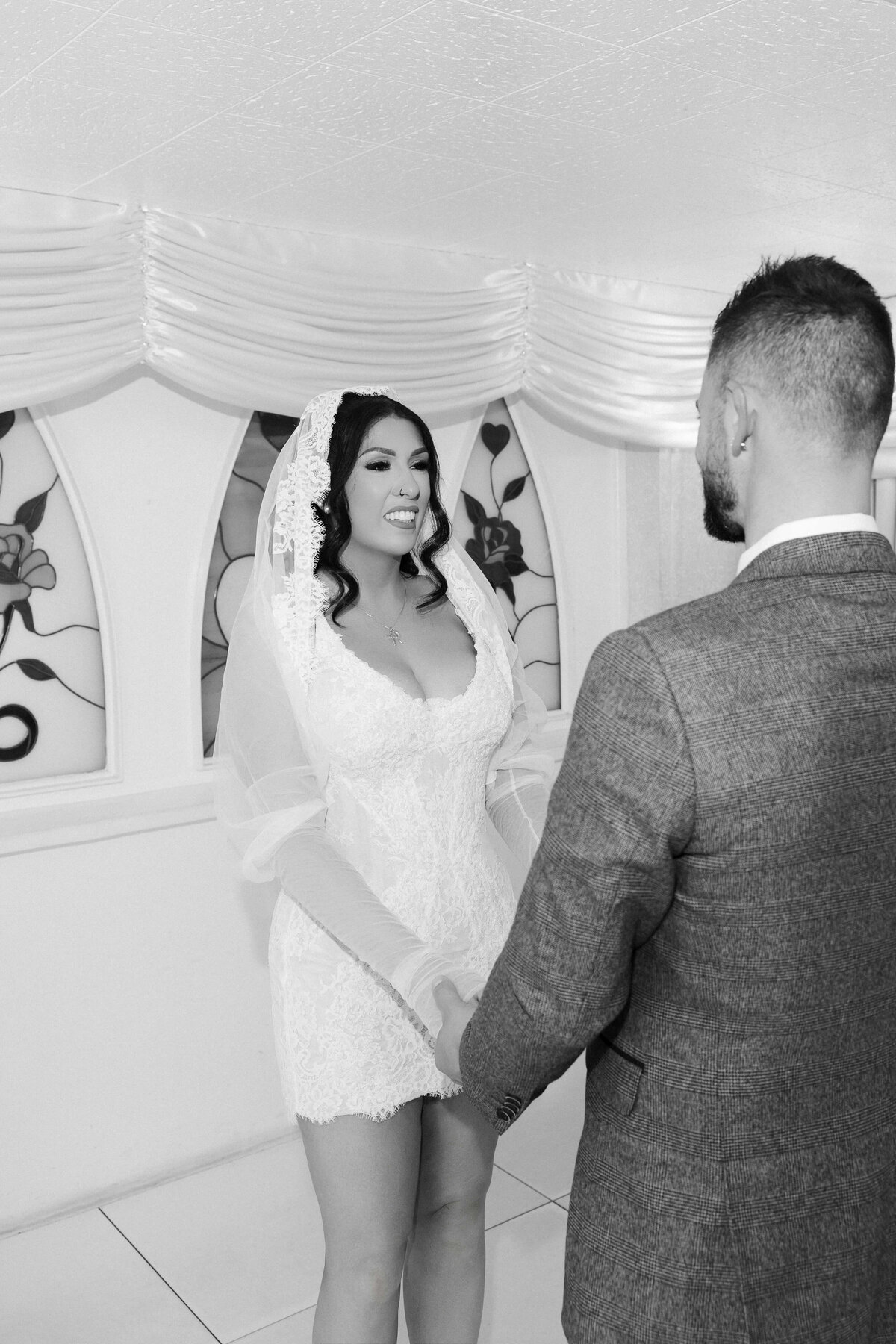42riskyexposure_aimee-adrian_las-vegas-elopement-photography