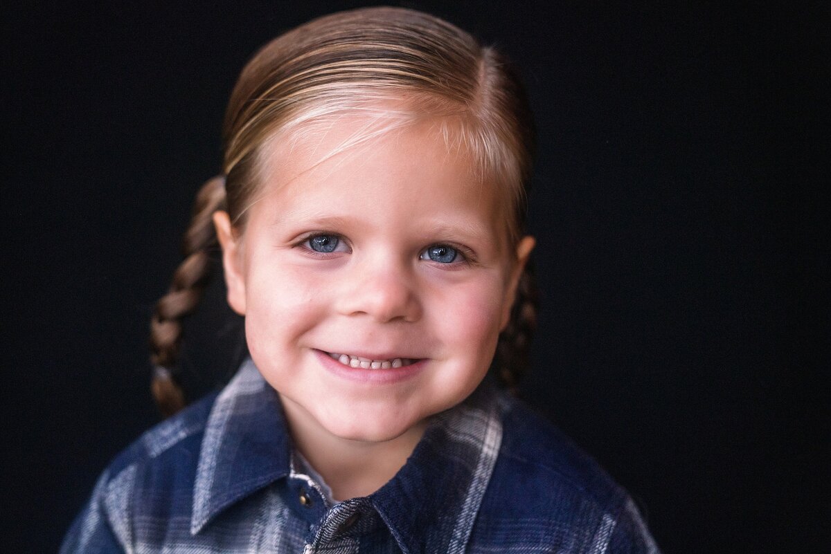 Seattle_School_Portrait_Neyssa_Lee_1372