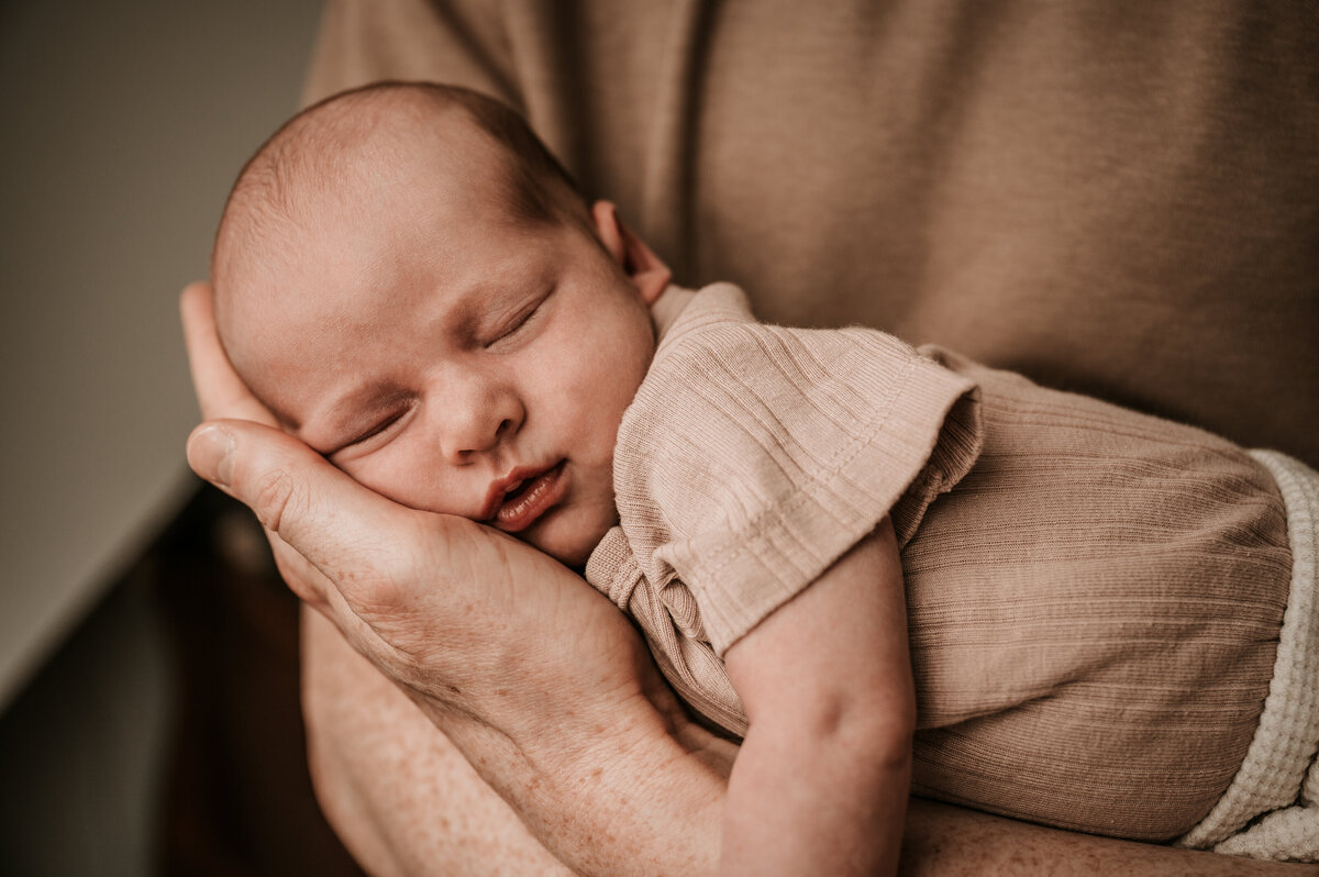 Jiscafotografie_newbornshoot-newbornfotograaf-lifestyleshoot-fotograafnijmegen-gezinsfotografie-94