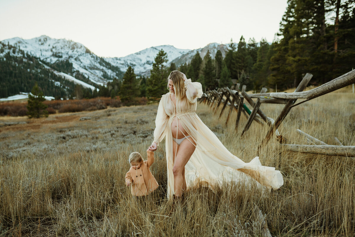 Lake Tahoe-Maternity-Photographer-81