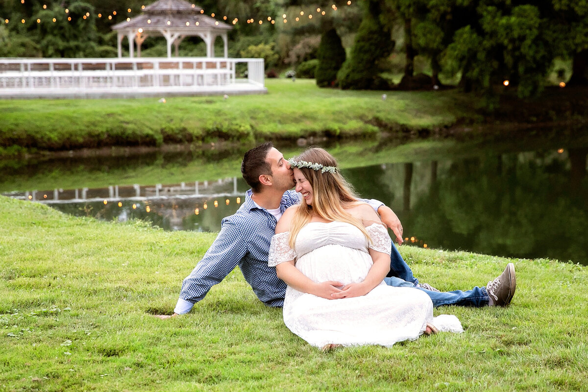 jeanboucherphotographymaternityportraitflowerfieldsuffolkcounty-25 copy