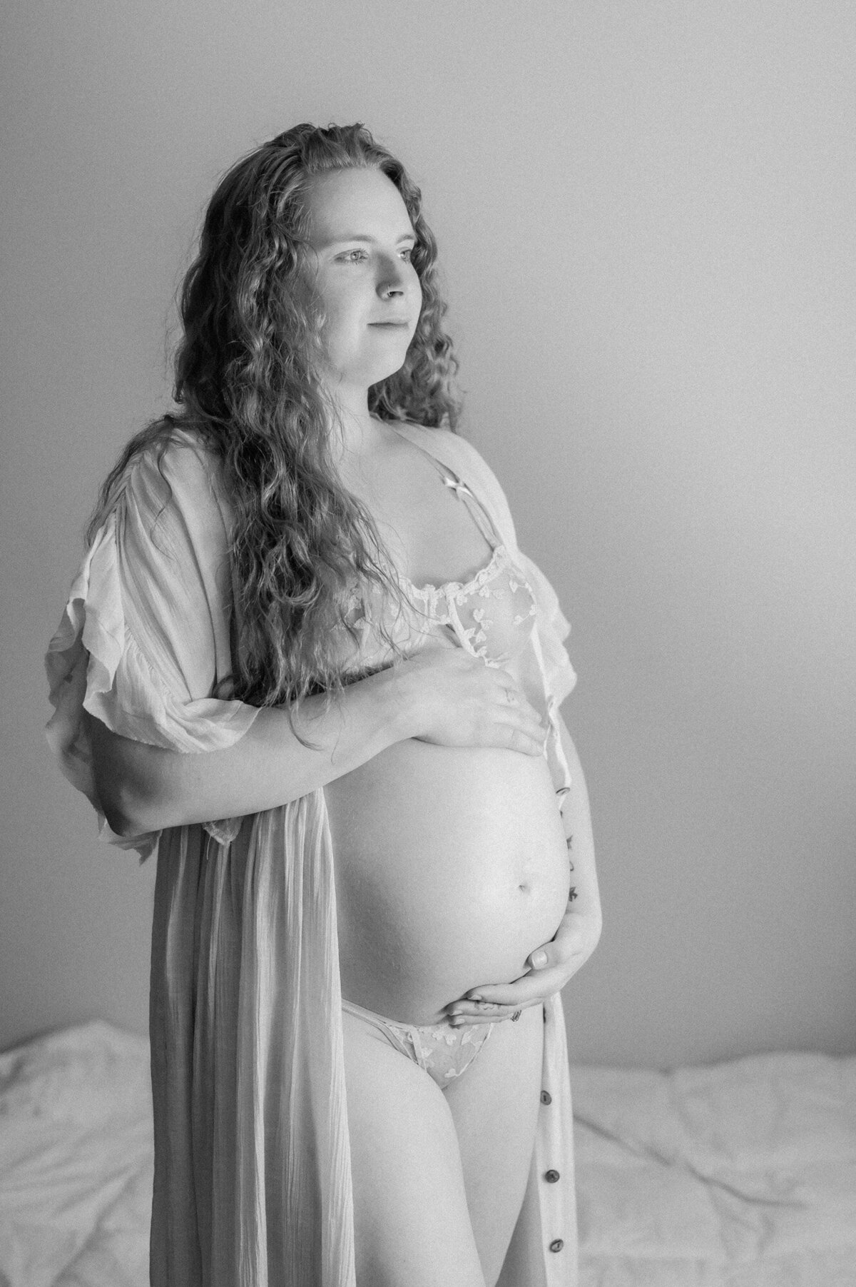 intimate-maternity-boudoir-session-76