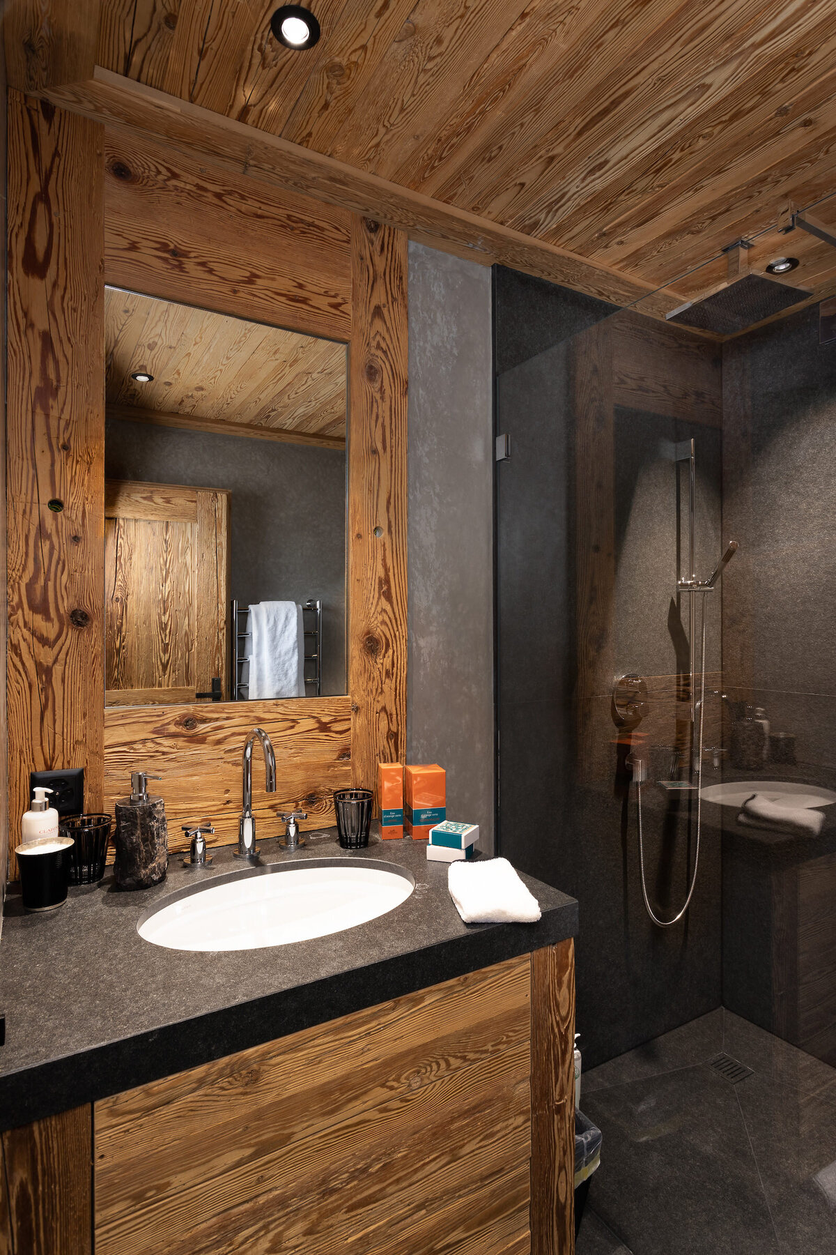 Chalet le Mont - Gstaad - Interior - 7LivesCollection -24