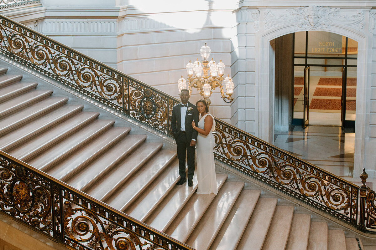 024_SF-CITY-HALL_San-Francisco-wedding-photographer_K&Y_VUJ_5308_websize