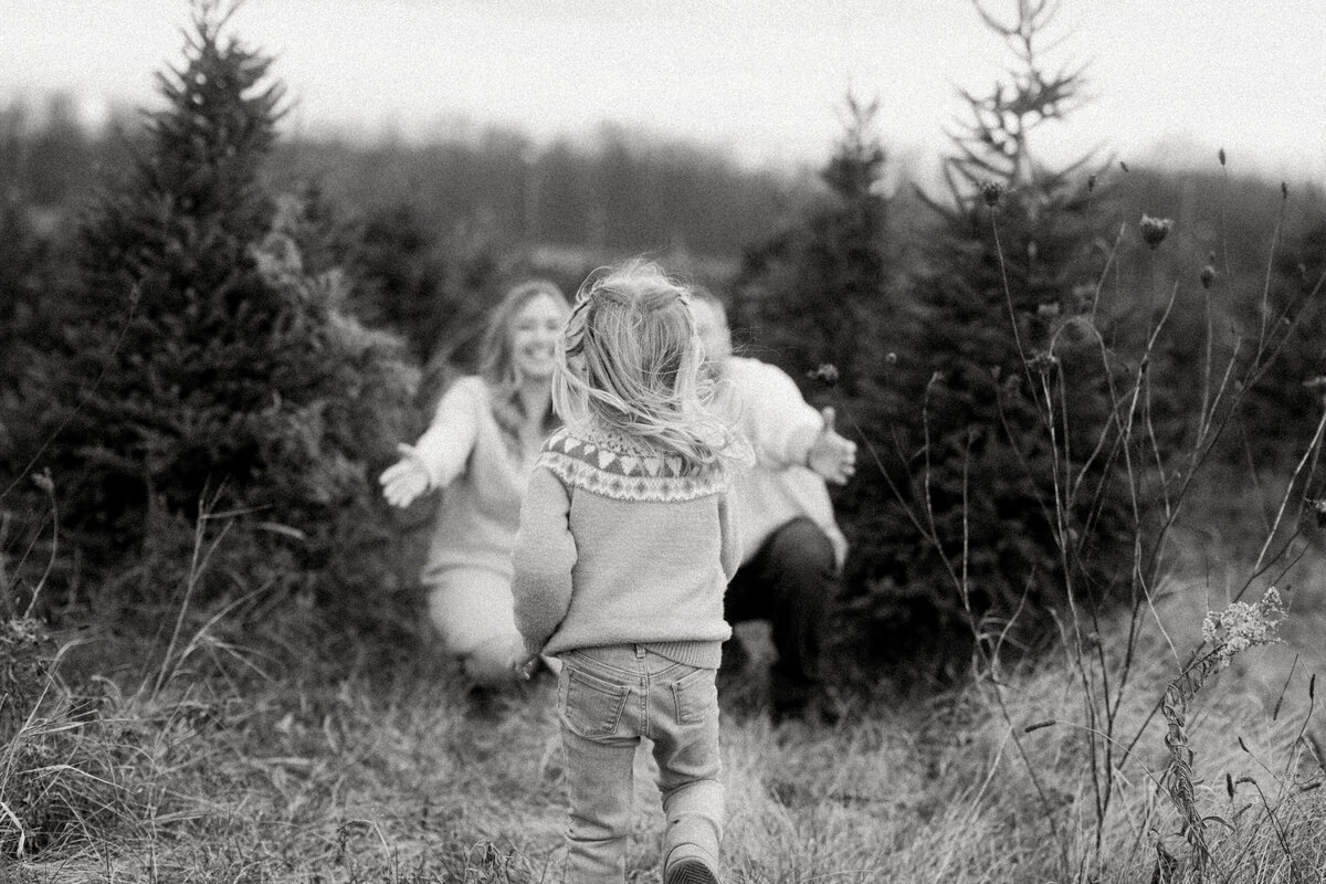 family_portraits_benjamin_treefarm_waterloo7