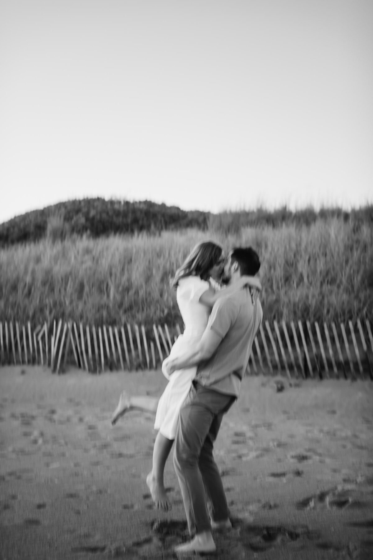 Nicole-Marcelle-Photography_001_epic-sachuest-engagement-session