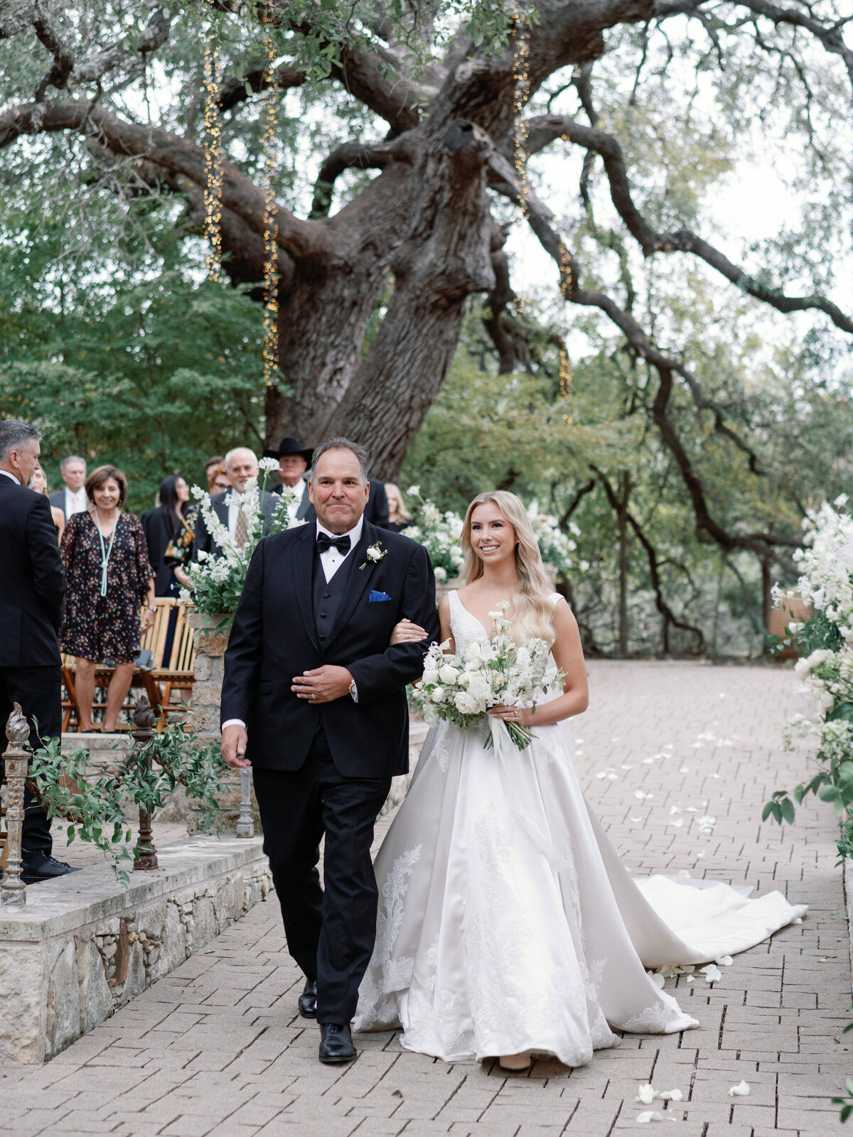 Scared Oaks Wedding | Austin Texas Wedding Photographer-28