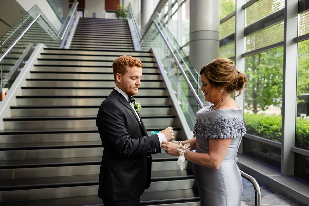 Grand Rapids Wedding Photographer JW Marriott556