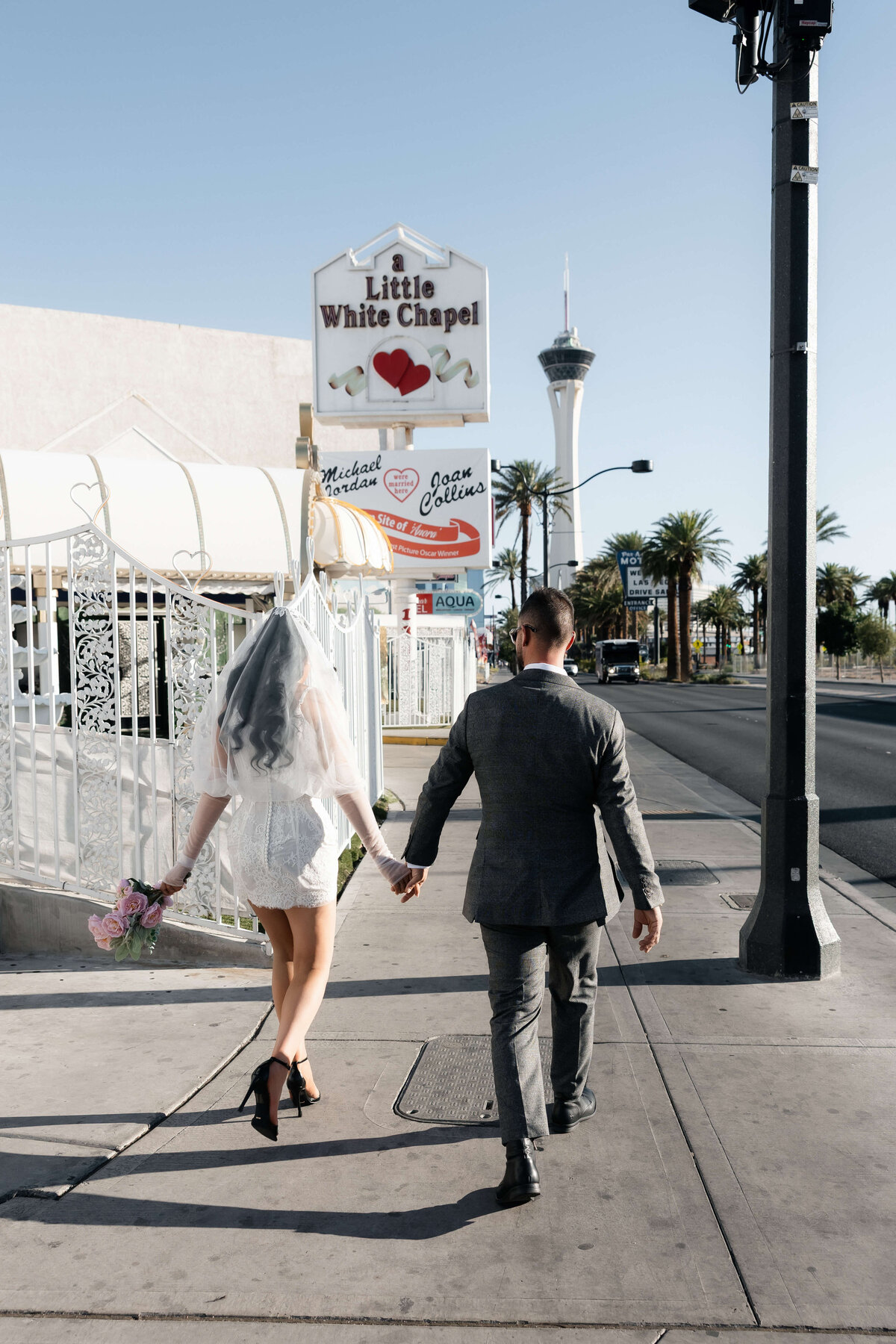 27riskyexposure_aimee-adrian_las-vegas-elopement-photography