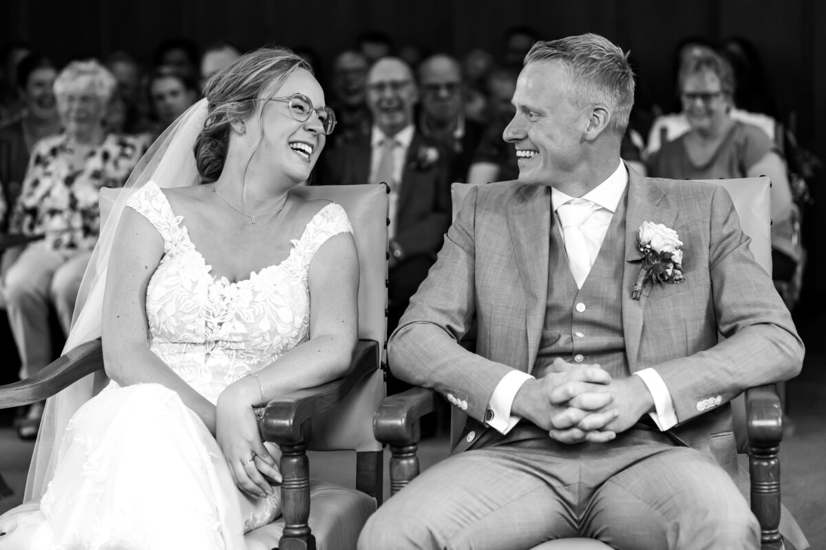 Trouwen in Twente, Twente, Westerhaar, Oost Nederland, liefde, echt, tijdloos, Bruiloft, trouwreportage, bruidsfotograaf, trouwfotograaf, rust, Twenterand, De fotograaf van Twente, Schipper, Juliantien, Juliantien fotografie