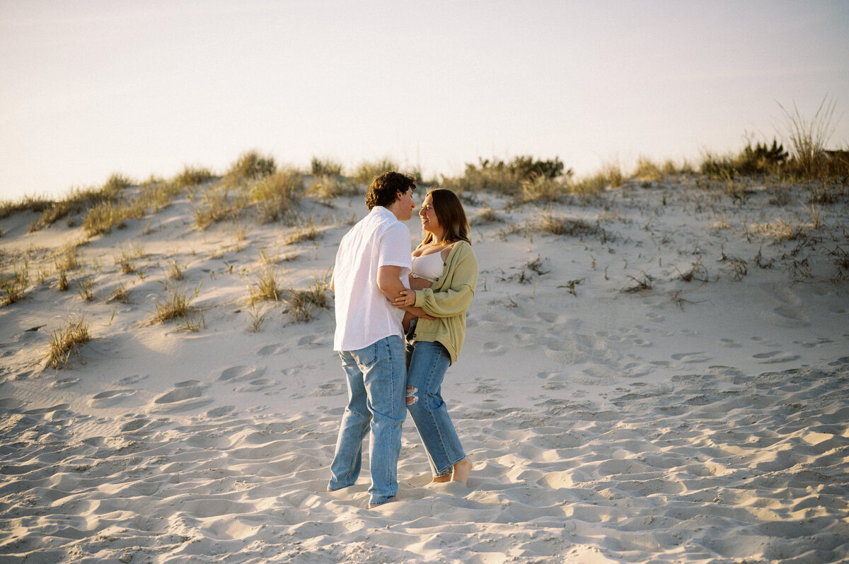 CapeMayLighthouse_BeachMaternitySession_TaylorNicollePhoto-15