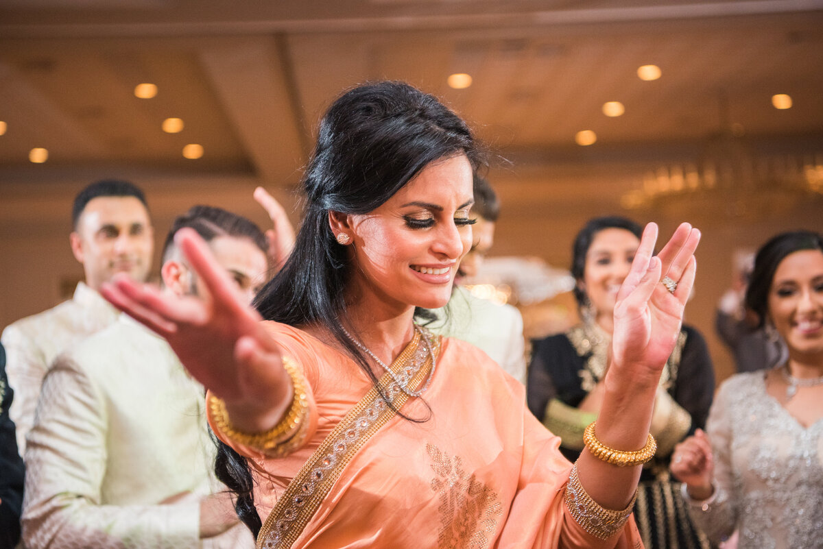 Maha_Studios_Chicago_Wedding_Photography_Drury Lane_ Oakbrook_Yanni Designs_ Sabyasachi Bride_36