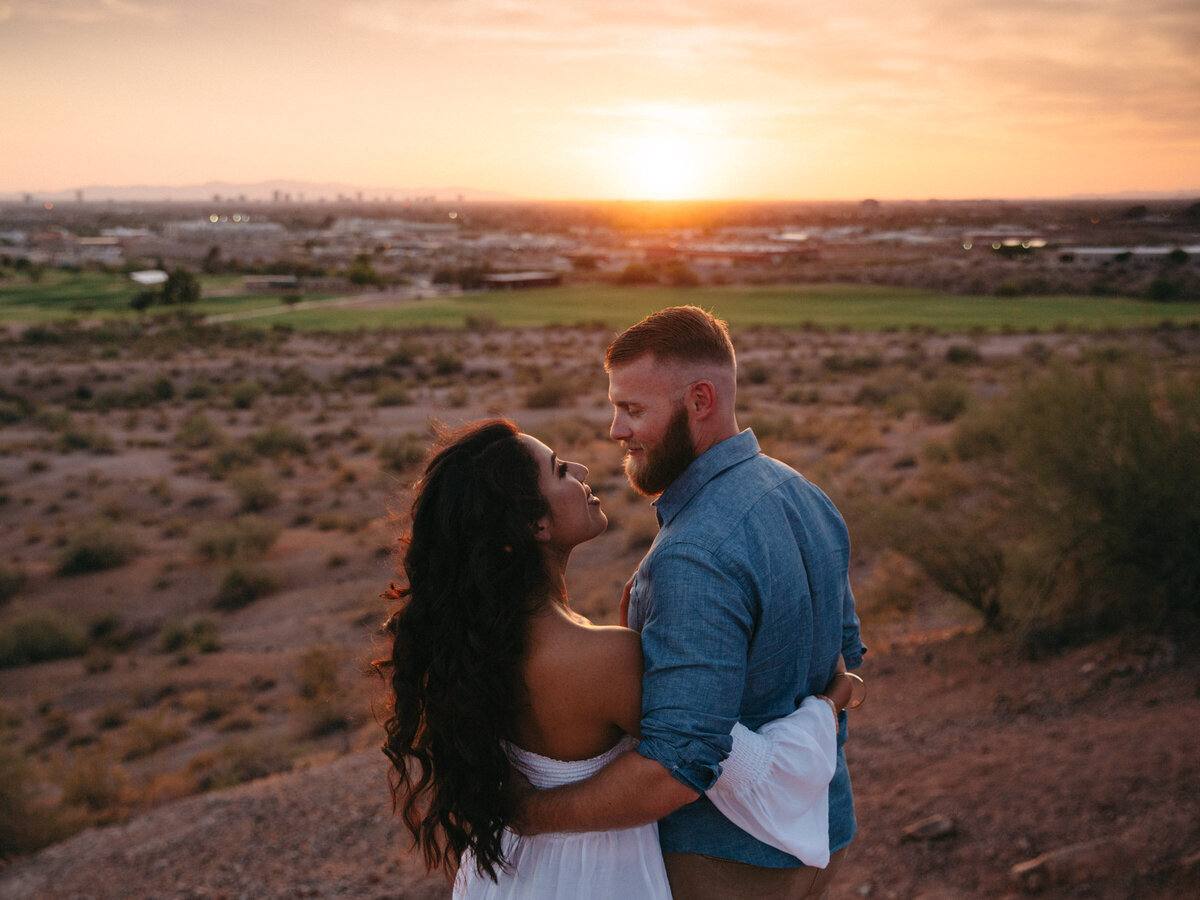 phoenix-desert-engagement-photos-Papago-Park-by-philip-casey-020