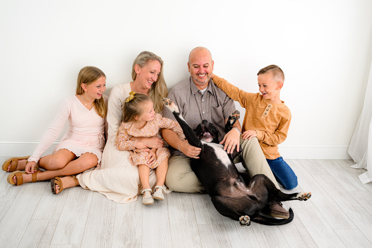 Tobis-Timeless-Treasures-Family-002