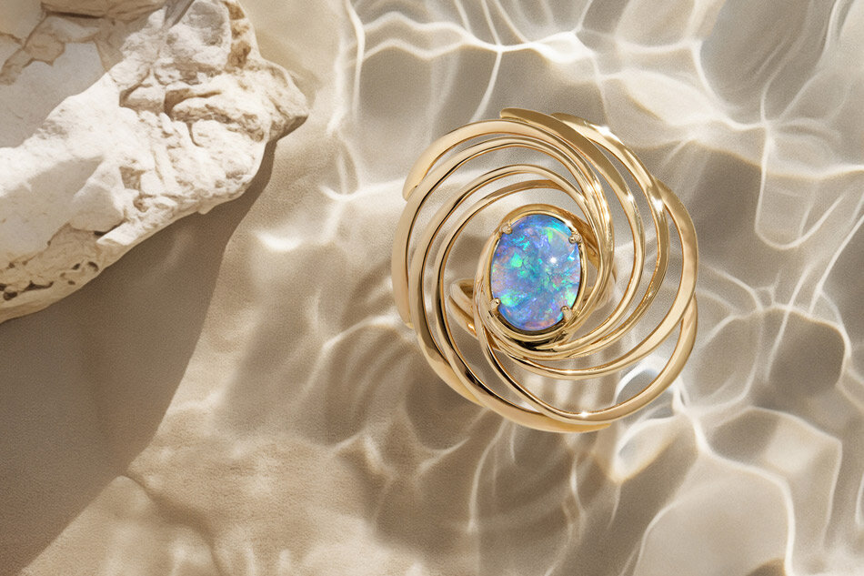 opal-jewellery-yellow-gold-artistic-swirl-ring
