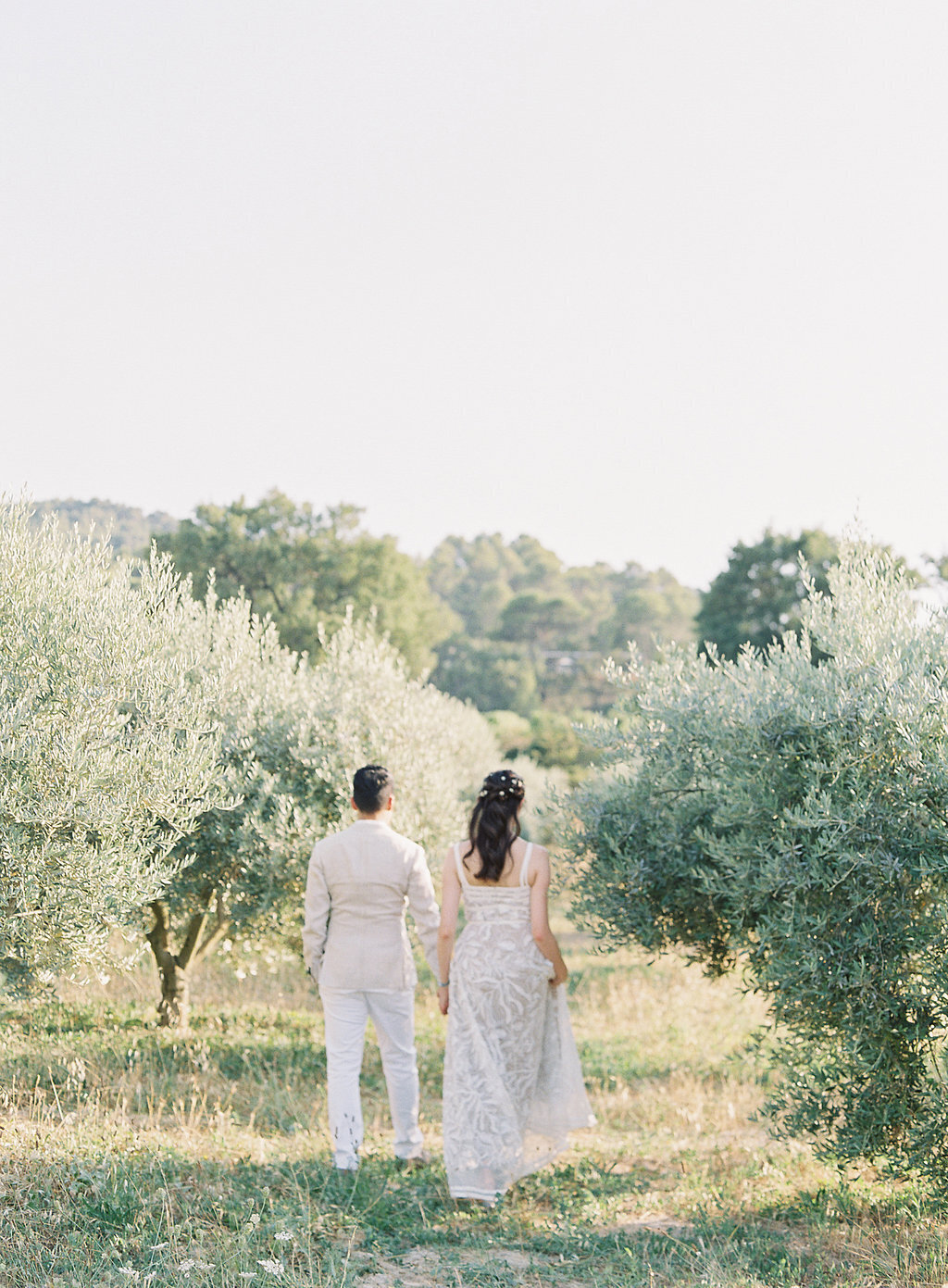 Provencal decor, wedding couple in Provence, South of France