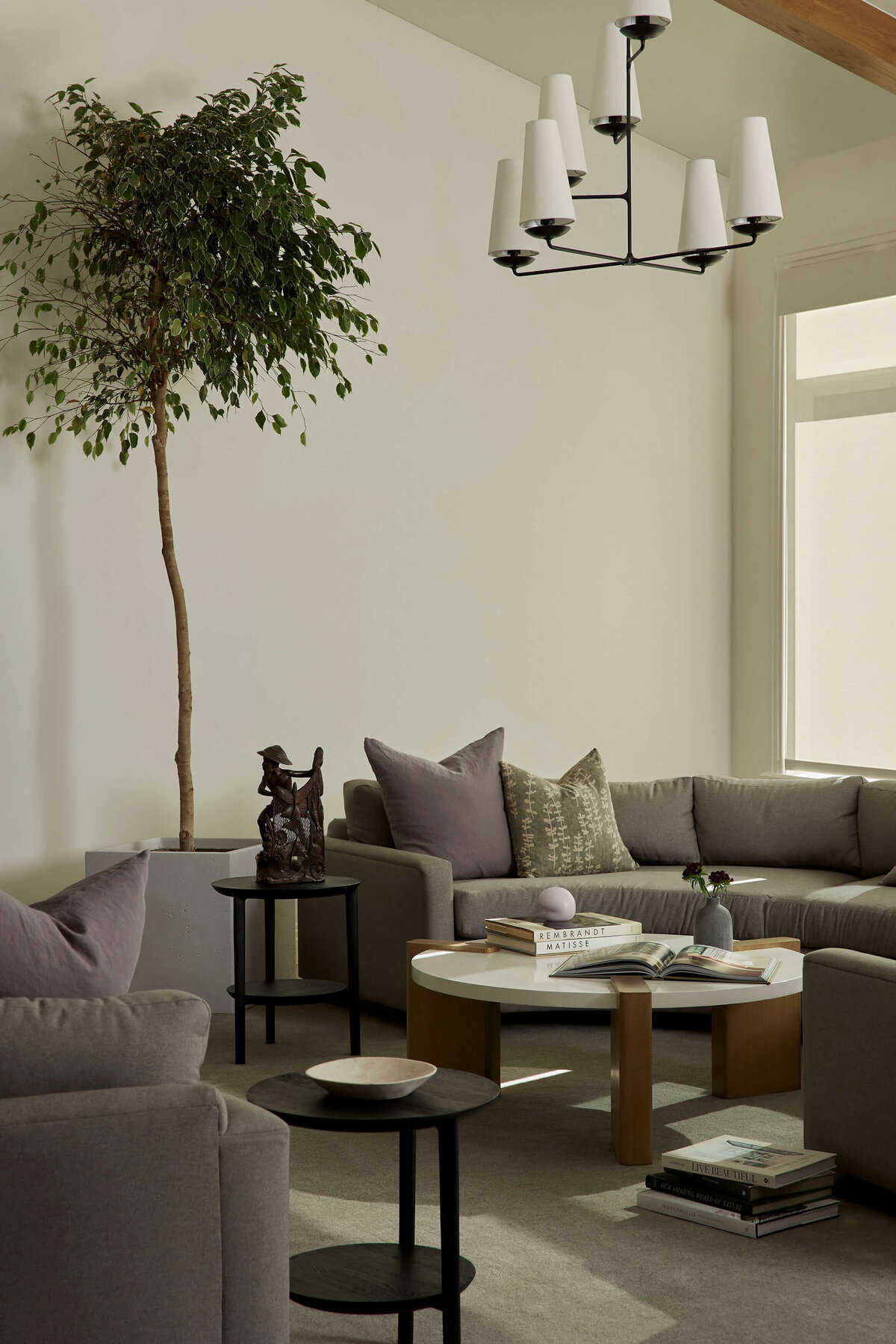 holladay-living-room-neutral-sectional-styled-coffee-table