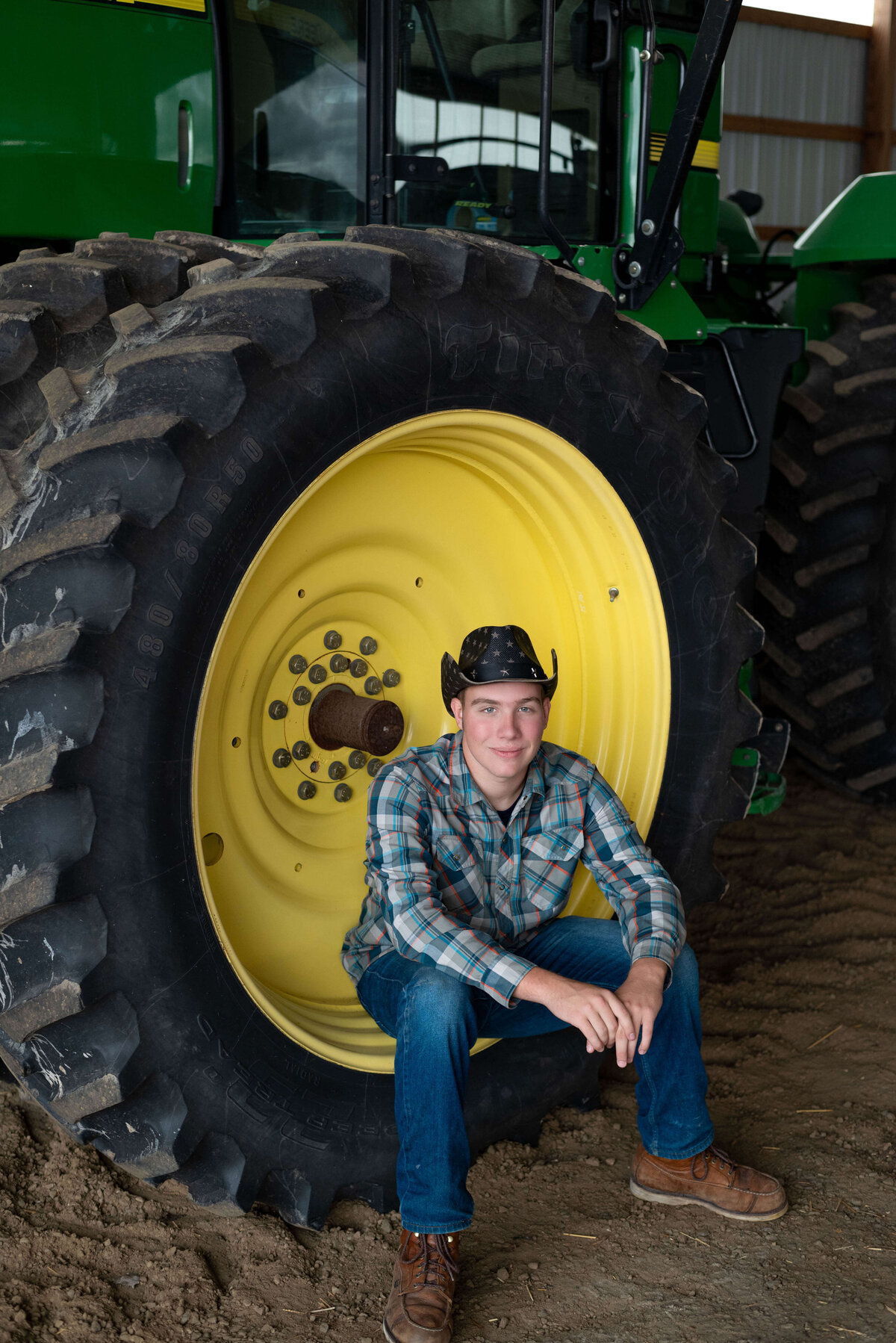 senior-picture-john-deere
