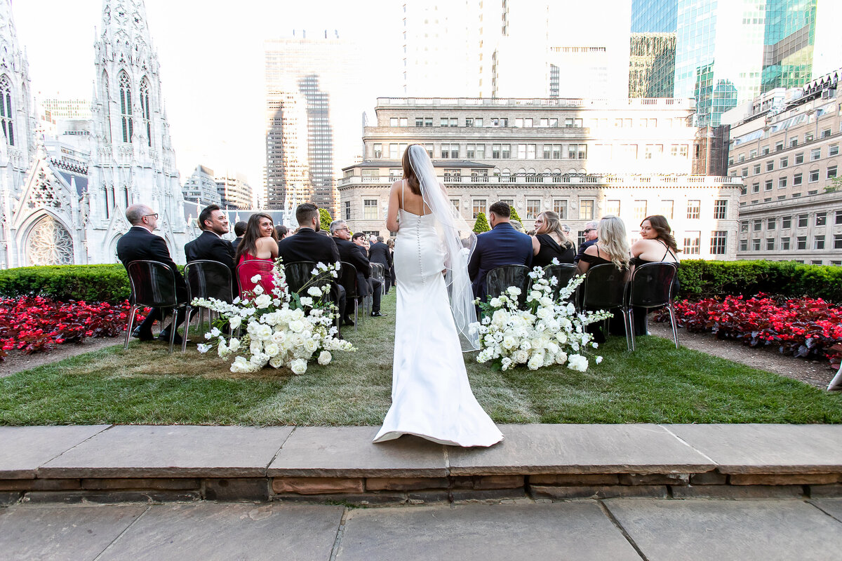 620 Loft and Garden Modern Black and White New York City Wedding_182