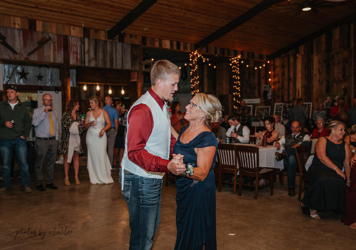 mondovi wedding photographer-139