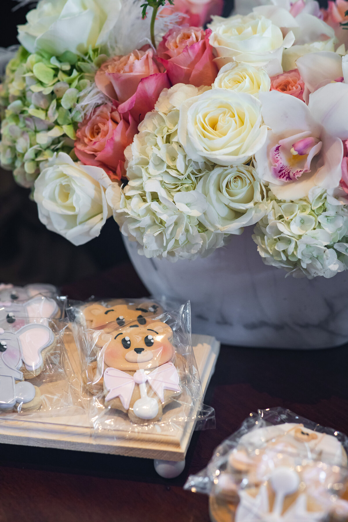 intimate-baby-shower-at-aoc-brentwood-13