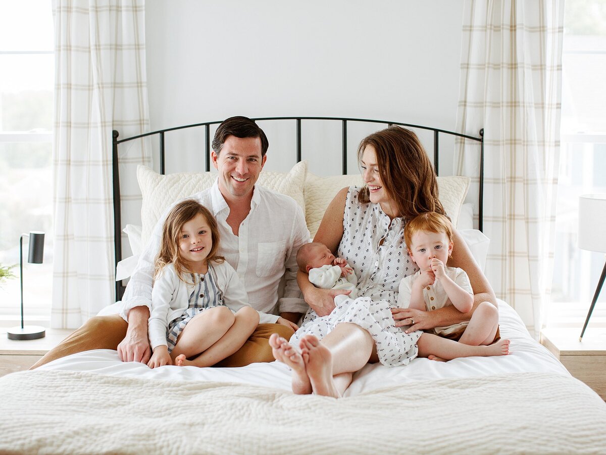 timeless-newborn-photos-charlottesville-va-amy-nicole-photography-0009