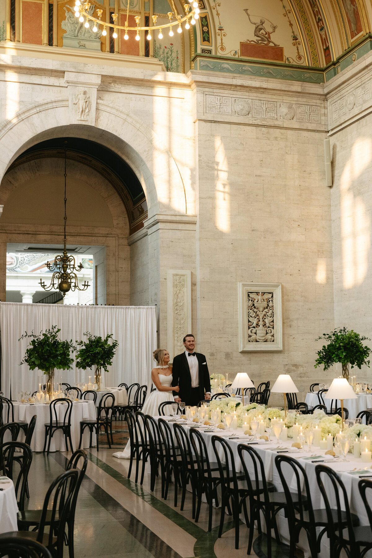 AveryPhillipsPhoto-Morgan+Dominic-DetroitInstituteofArtsWedding-270