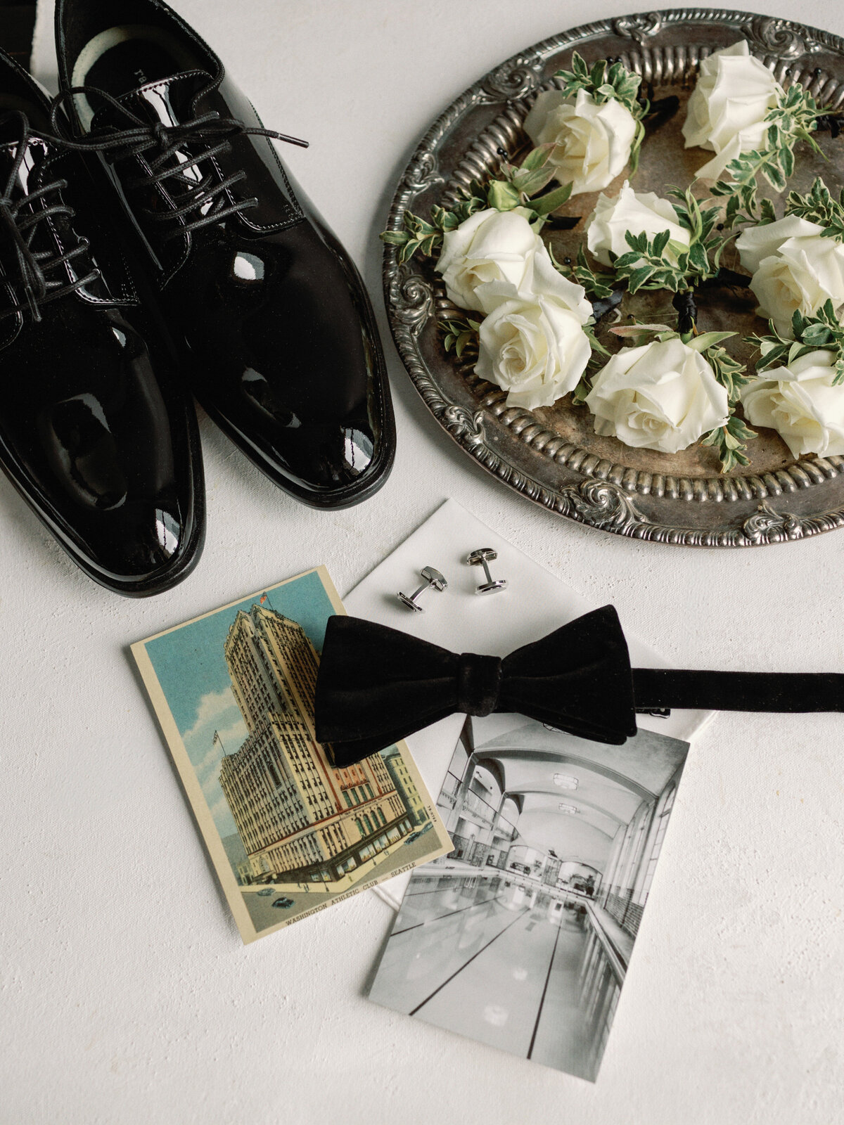 best-seattle-wedding-photographers-the-tenneys-at-washington-athletic-club-12