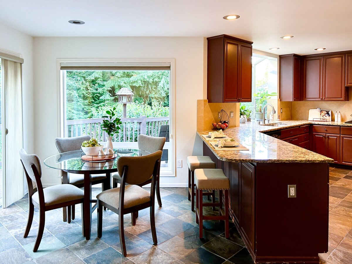 occupied-staging-snohomish-craftsman-dinette-modernmollusk