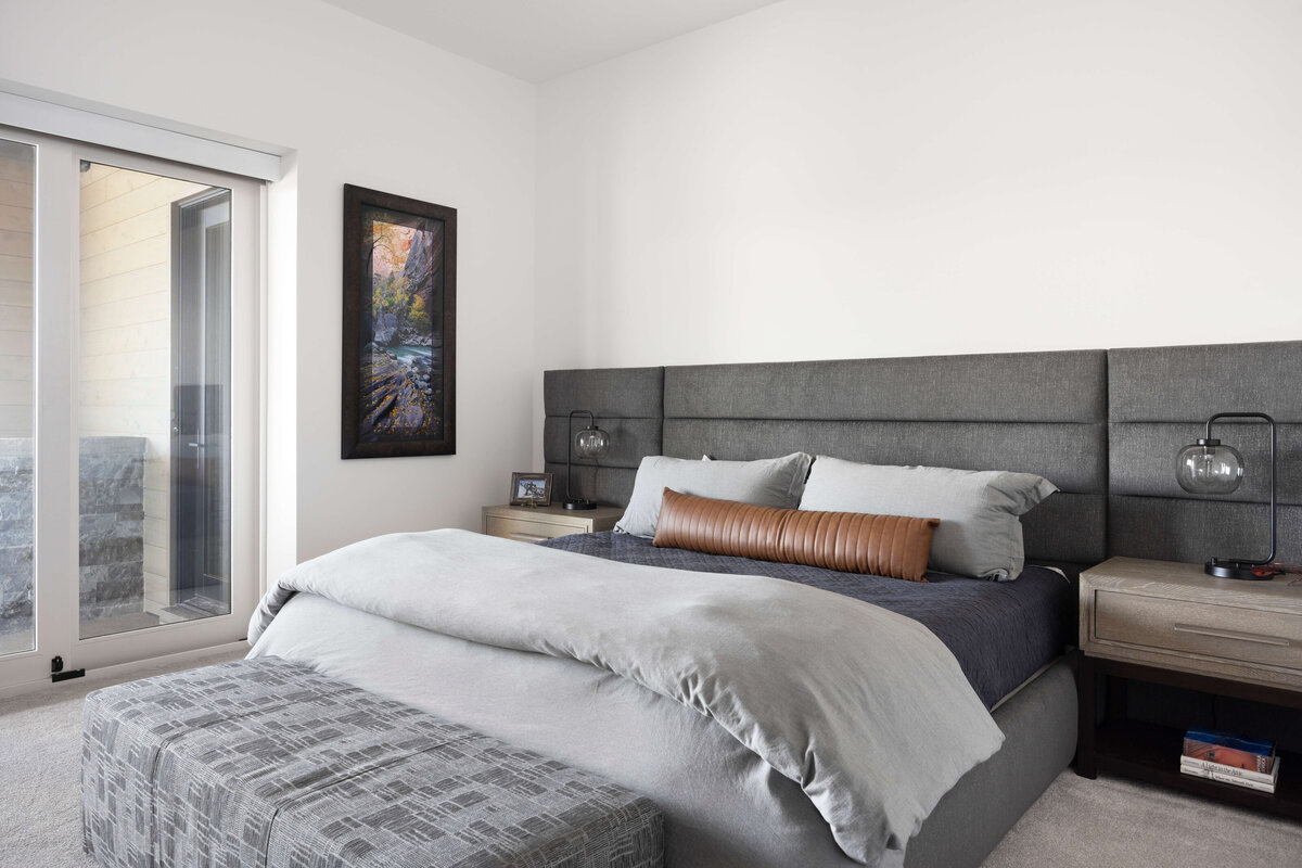 lesa-peers-modern-guest-bedroom