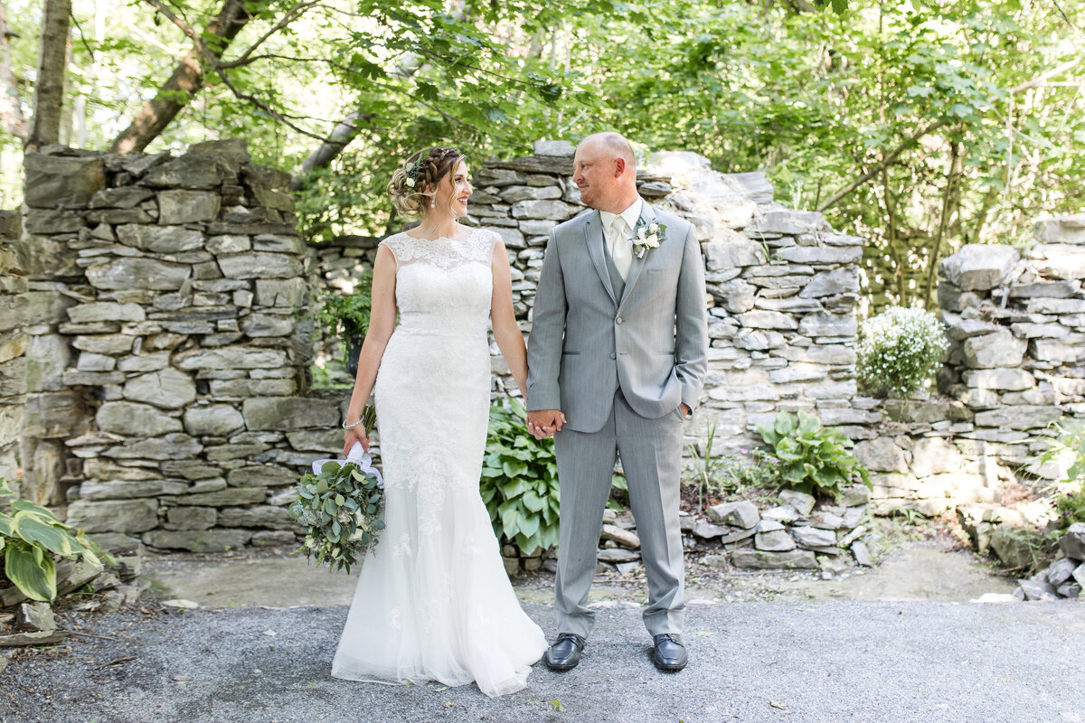 Amanda Souders Photography Fallen Tree Farm Wedding Photographer-545