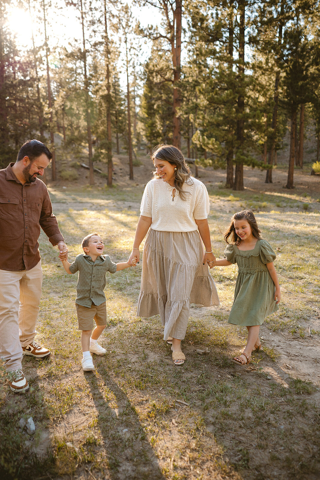MurrayFamPicnic-MyrnaLoyPhoto-46