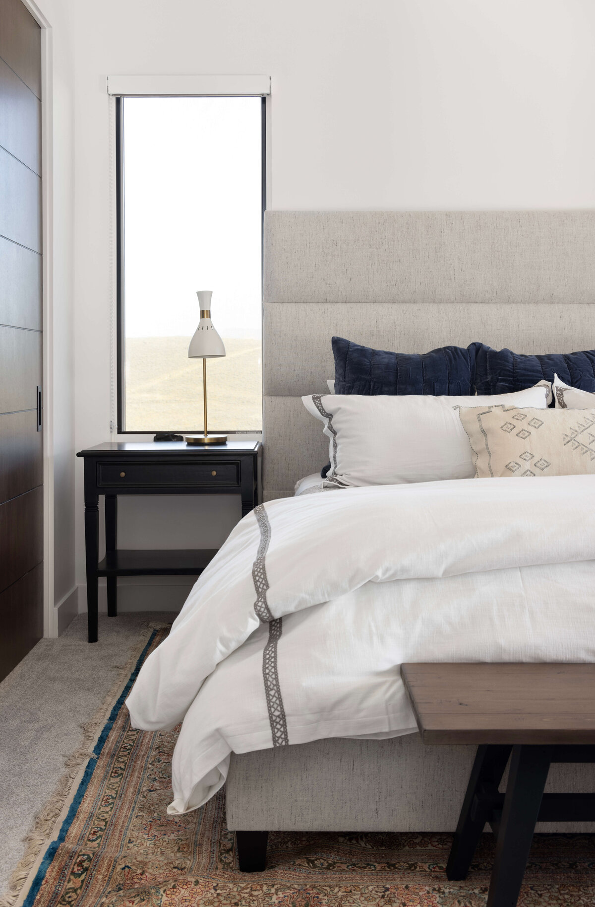 lesa-peers-modern-bedroom-organic