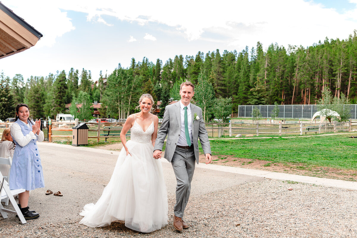 traveling-photographer-intimate-elopement-wedding-couple
