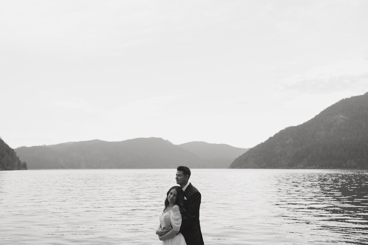 Elopement-PNW-Olympic-National-Park-Washington-Elopement-Photographer-Tessa-Marie-Collective