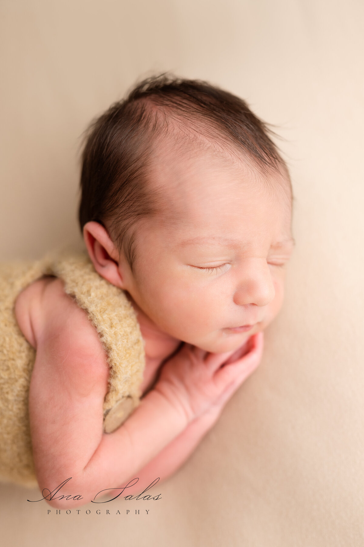 Newborn-Photographer-Edmonton-38