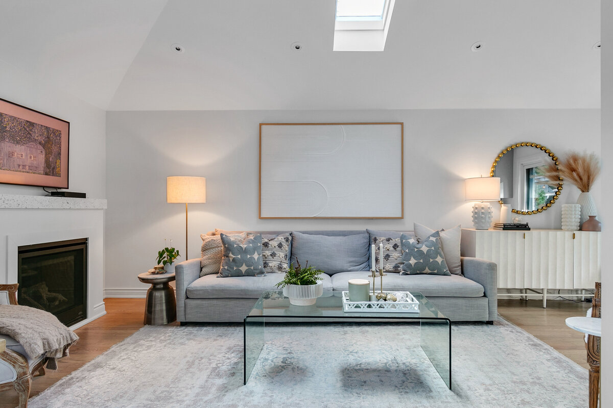010_Living Room