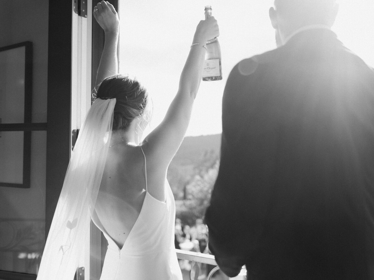 wedding-at-black-walnut-inn-and-vineyard-photography-by-the-tenneys-33