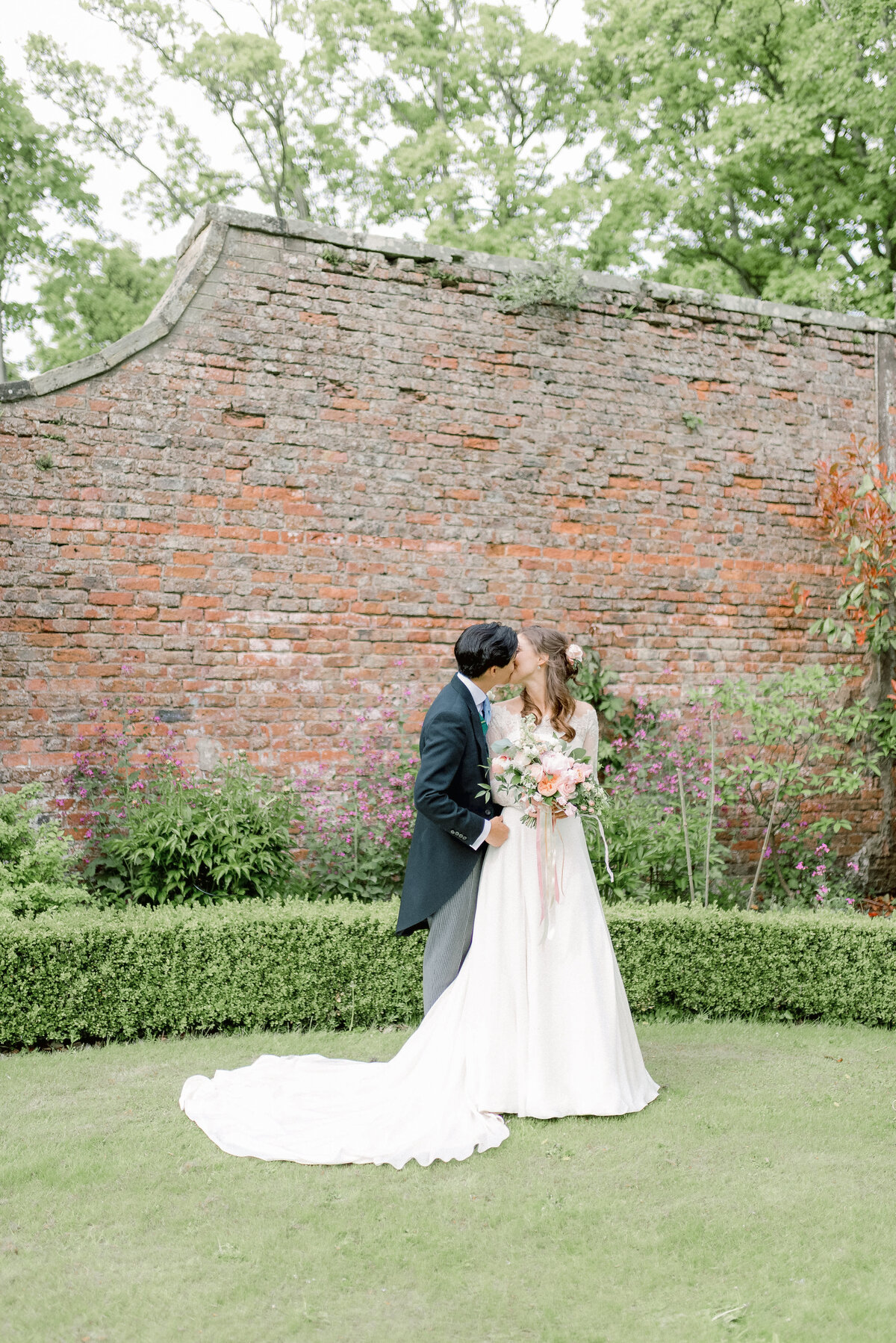 St Andrews walled garden wedding Scotland, by St Andrews wedding photographer Jill Cherry Porter