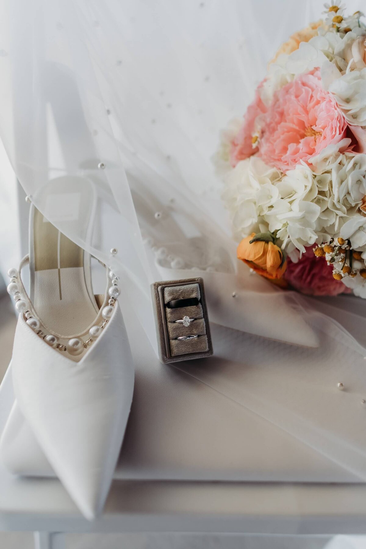 wedding-ring-details