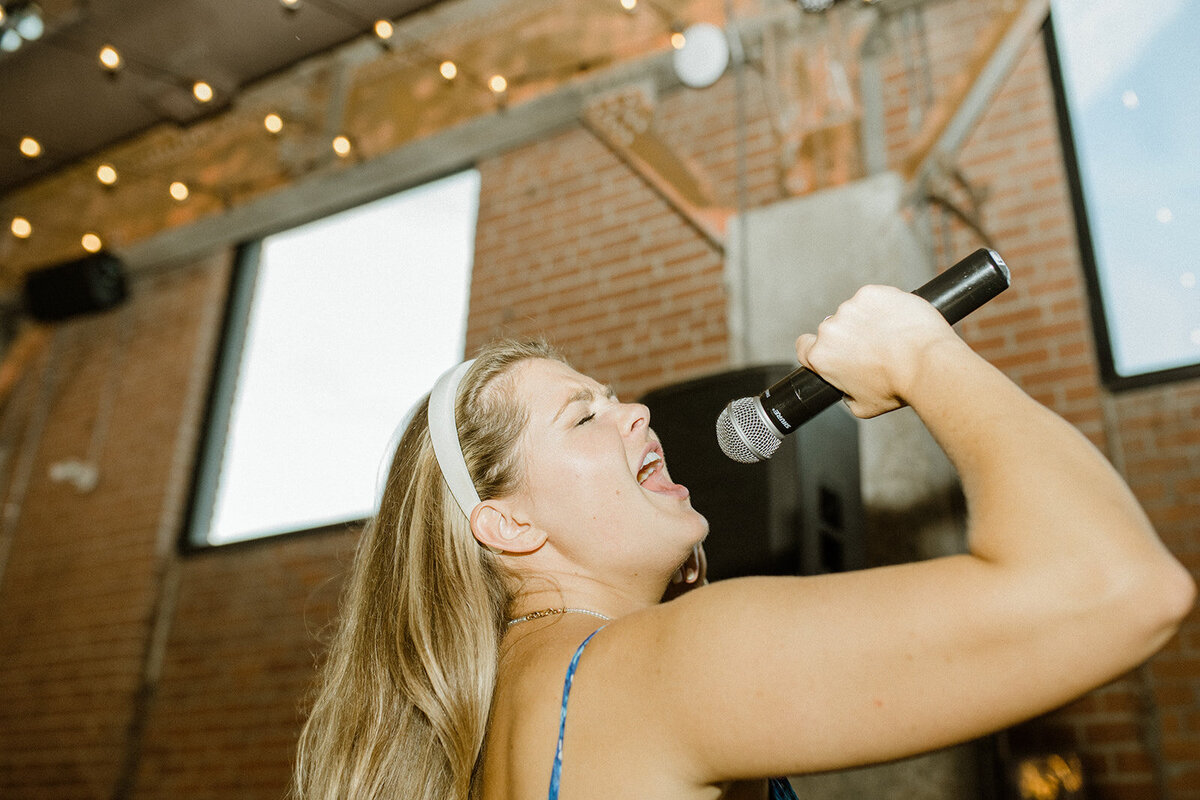 c-toronto-wedding-getting-ready-lovt-studio-the-symes-2104