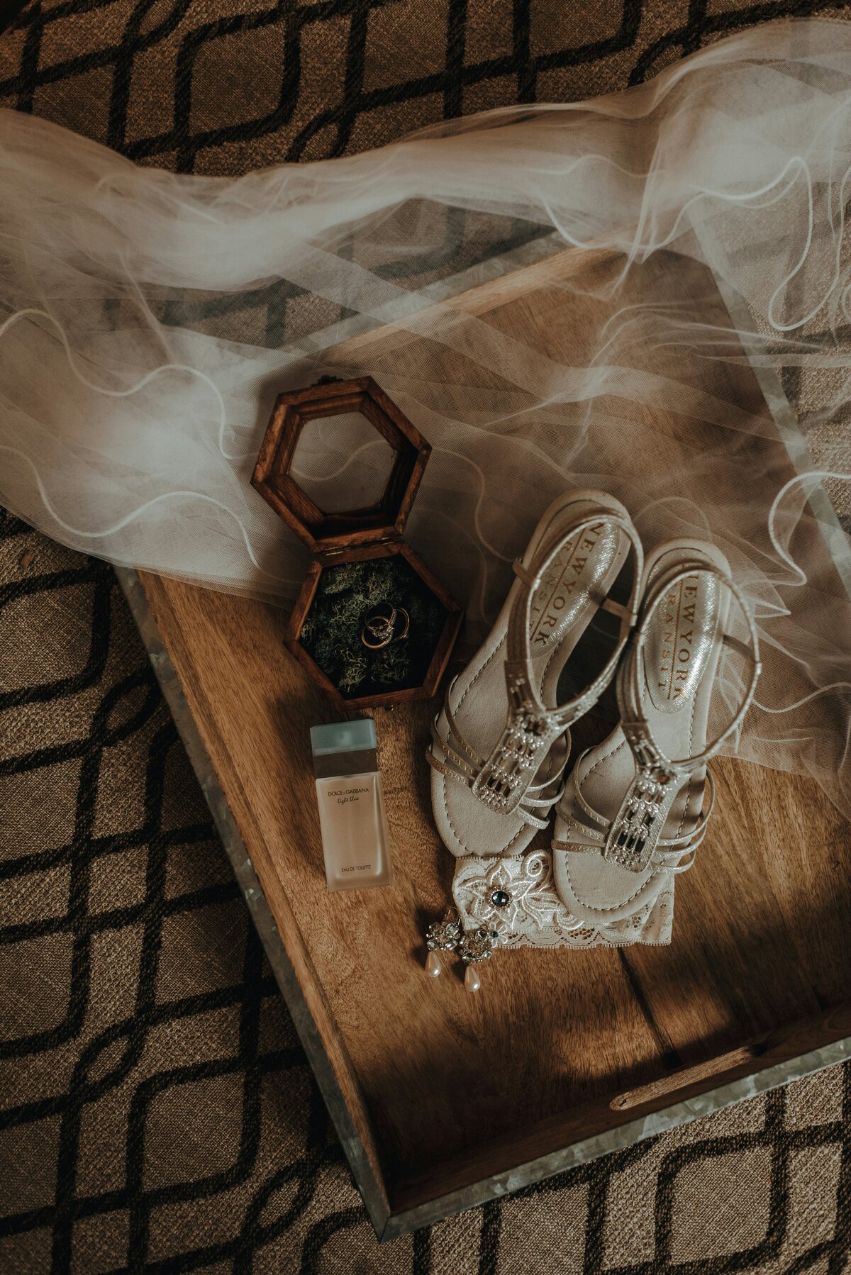 devon-divine-UaaqY7j09B8-unsplash