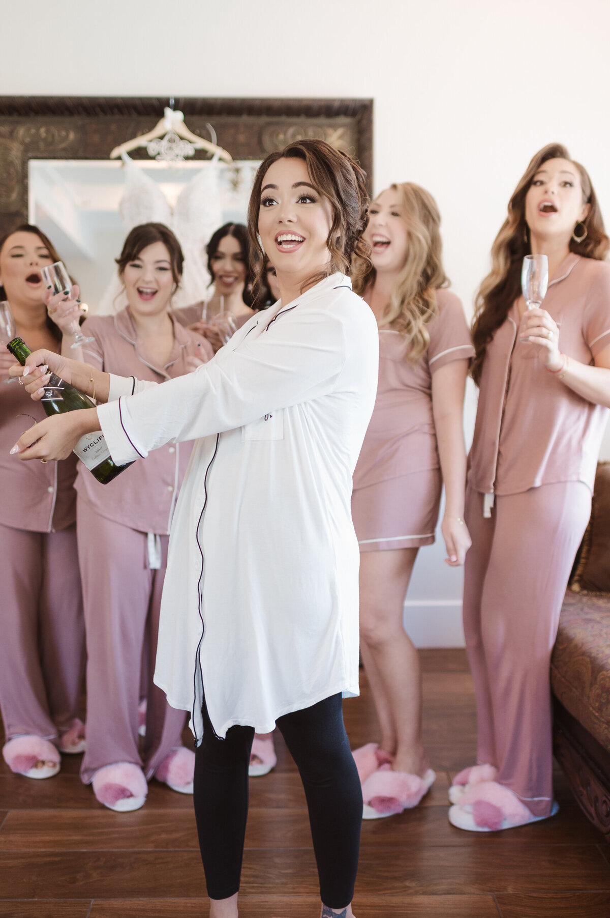 whimsical-wedding-photographer-nj-by-suess-moments-at-the-perona-farms-refinery