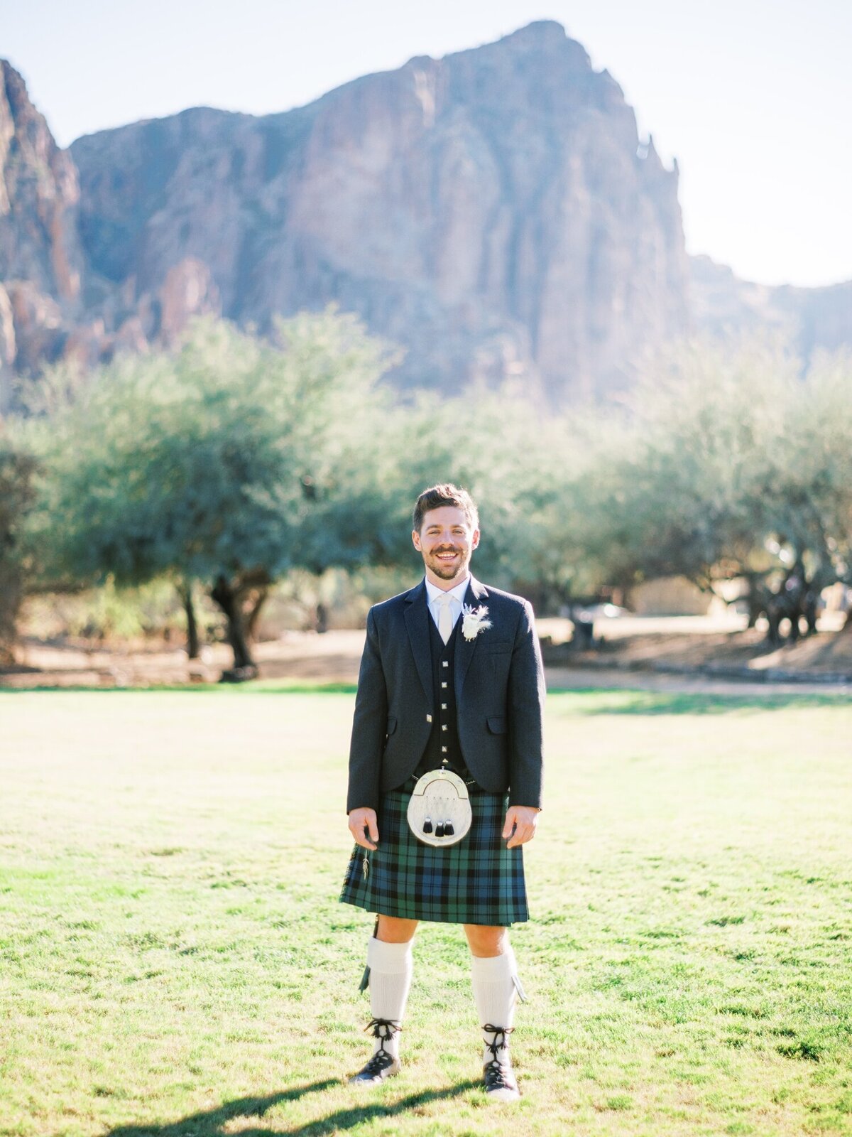 Arizona-wedding-photographer-saguaro-lake-guest-ranch_0050