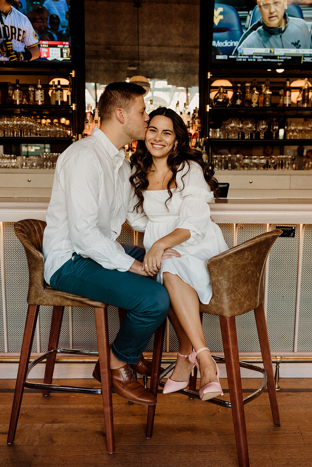 chicago-hotel-zachary-engagement-couple-2