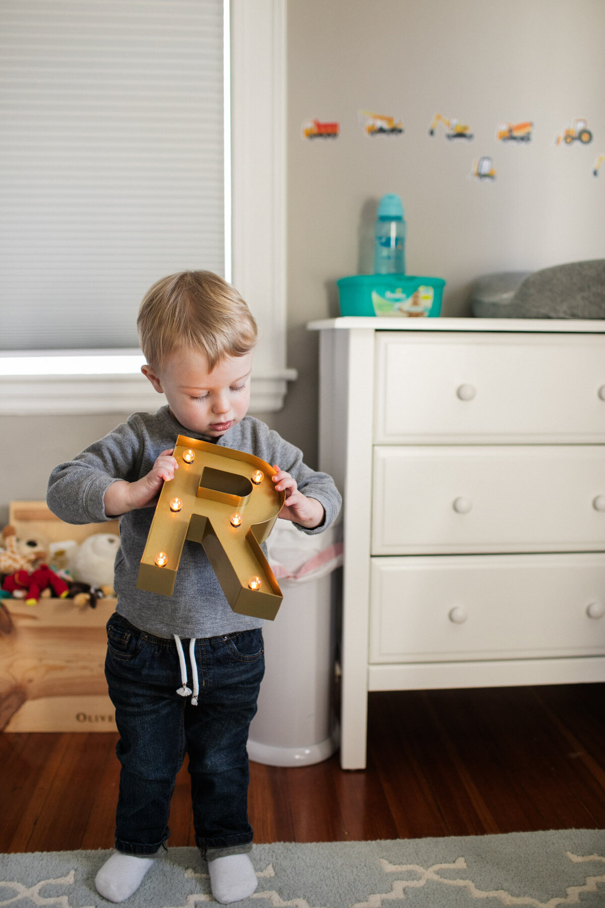 candid-natural-boston-newborn-family-photographer-zev-fisher-034