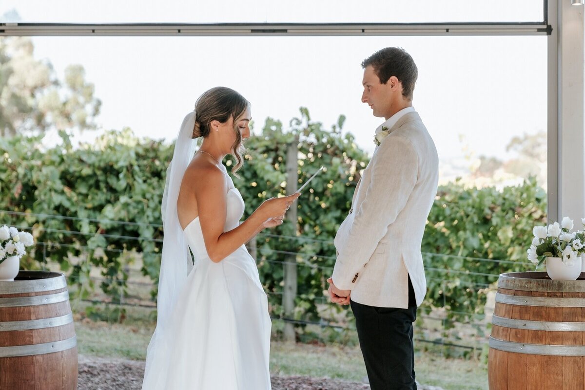 Couple eloping at Balgownie estate